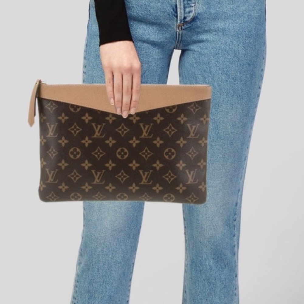 Louis Vuitton Brown and Tan Monogram Pouch - Picture 5 of 5